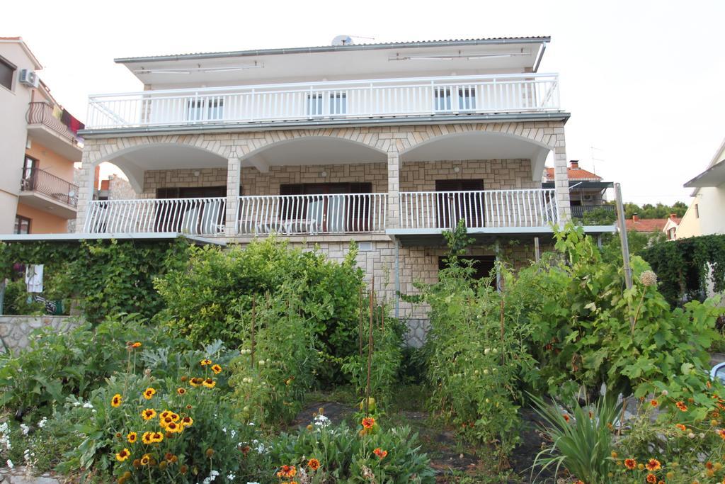 Apartments Marinko Стари Град Экстерьер фото